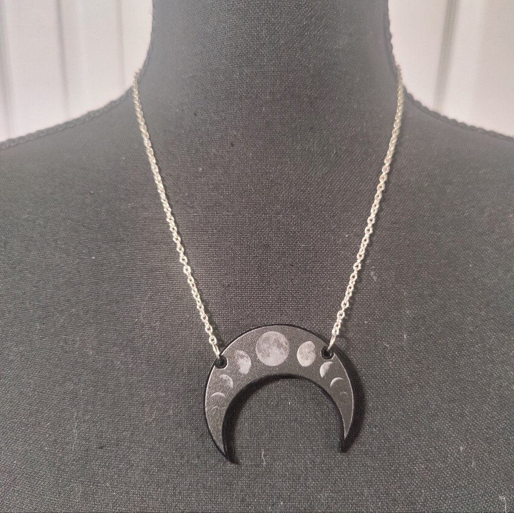 Curiology Cresent Moon Necklace Phases Goth Emo Punk Jewelry Black Silver Lunar